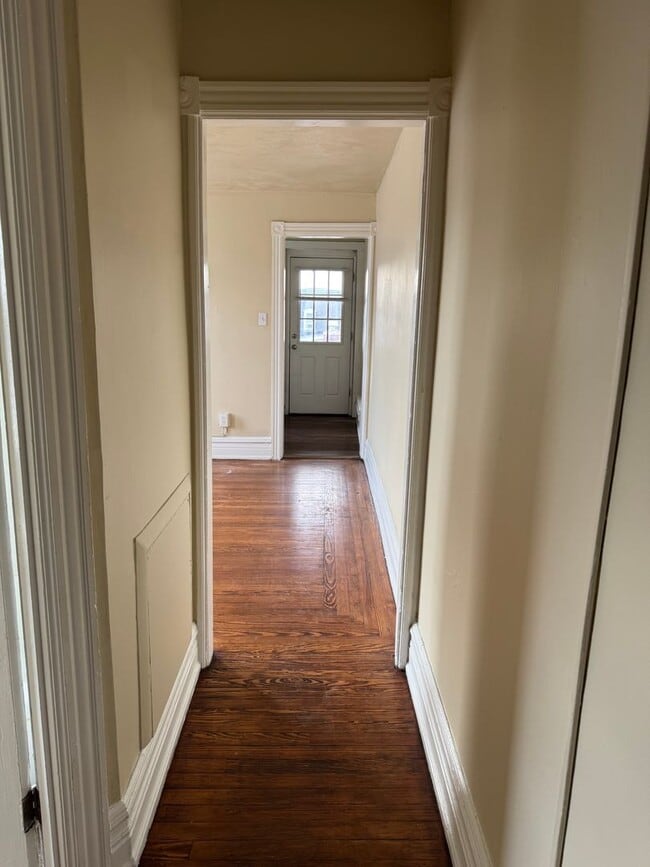 Building Photo - 718-718 Washington St