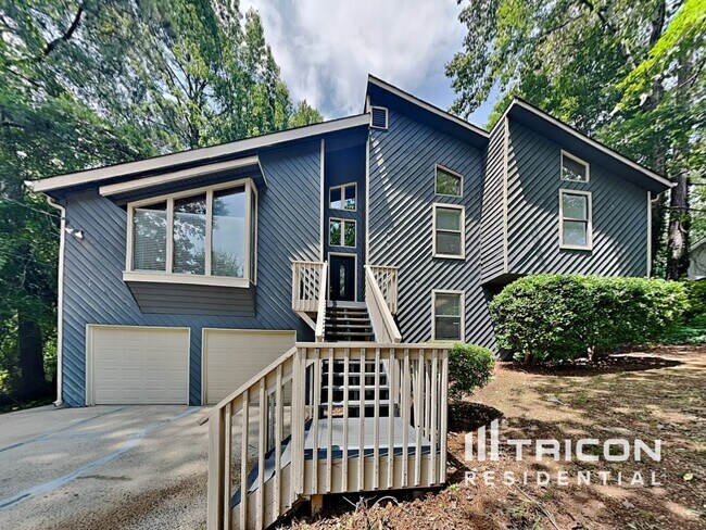 Building Photo - 5070 Ravenwood Dr