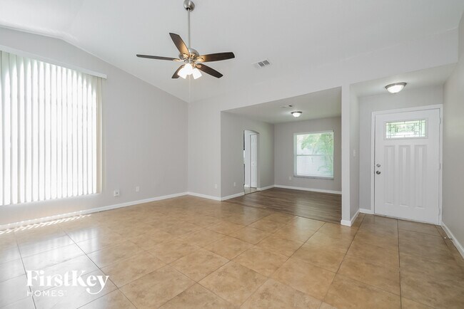 Building Photo - 2484 Albaca Dr