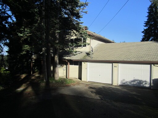Building Photo - 1427 May Ave