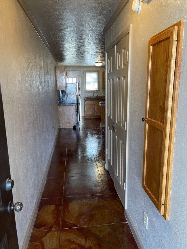 Building Photo - 1b/1b apartment