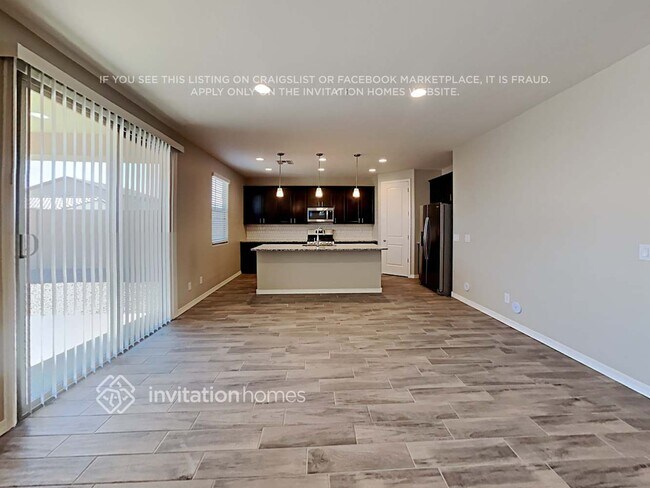 Foto del edificio - 2109 N 209th Ln