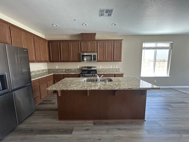 Building Photo - 4469 Lacy Ln