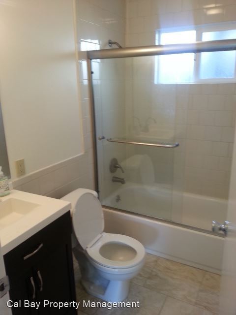 Building Photo - 641 Kirkland Dr
