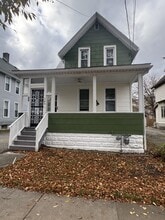 Building Photo - 143 Myrtle St