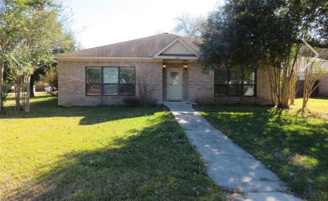 Building Photo - 13321 Lake Breeze Ln