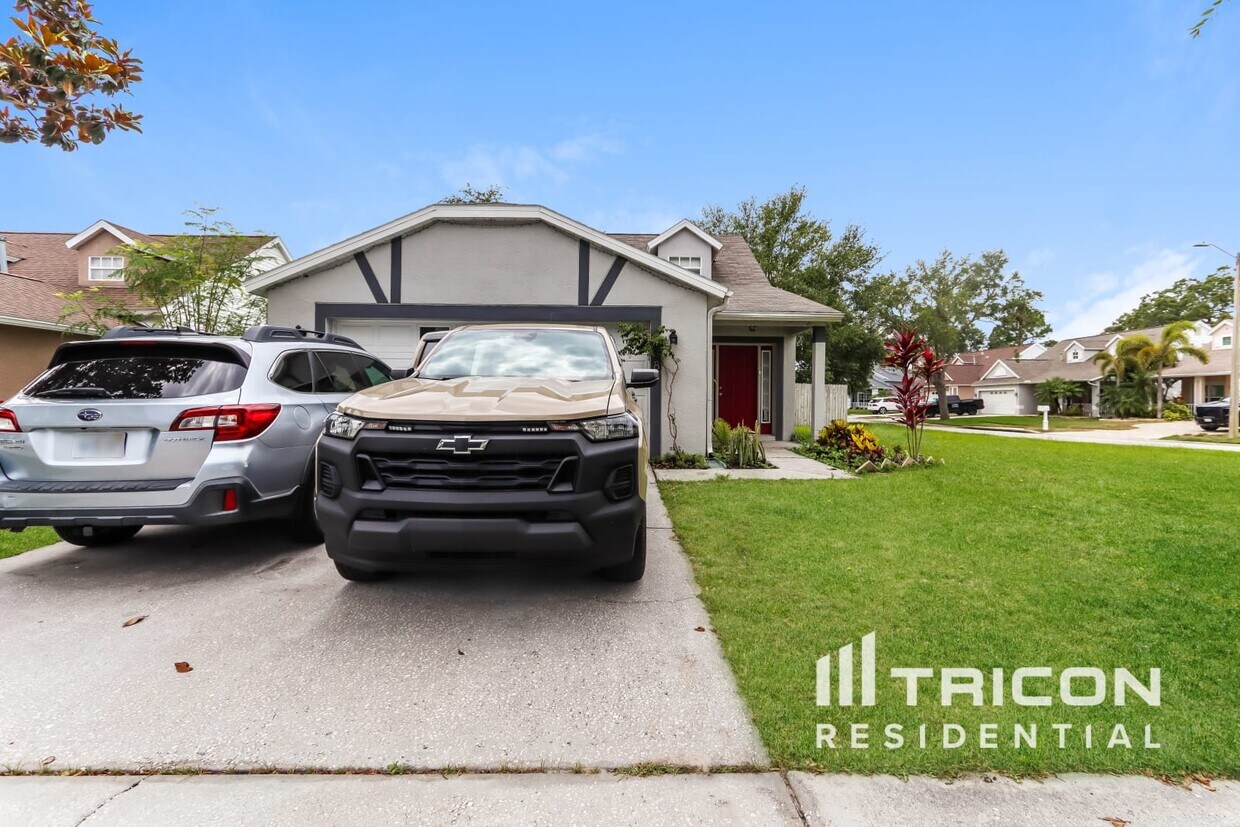 Foto principal - 1648 Harbor Oaks Dr
