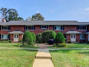 Building Photo - 326 Edmunton Dr