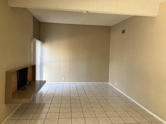 Foto del edificio - 1880 Caballero Way