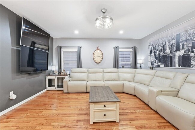 Building Photo - 285 Terrace Ave