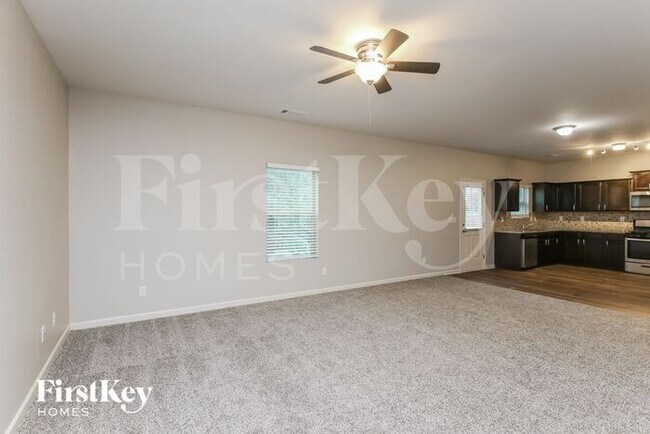 Building Photo - 840 Castilla Way