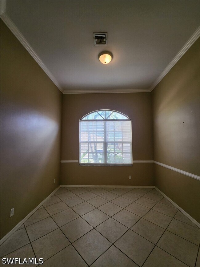 Building Photo - 11082 Lakeland Cir