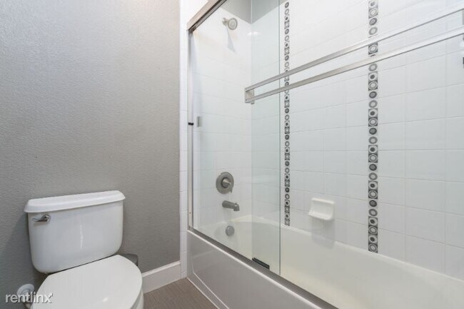 Building Photo - 4 br, 3.5 bath House - 409 W Cupertino Ave
