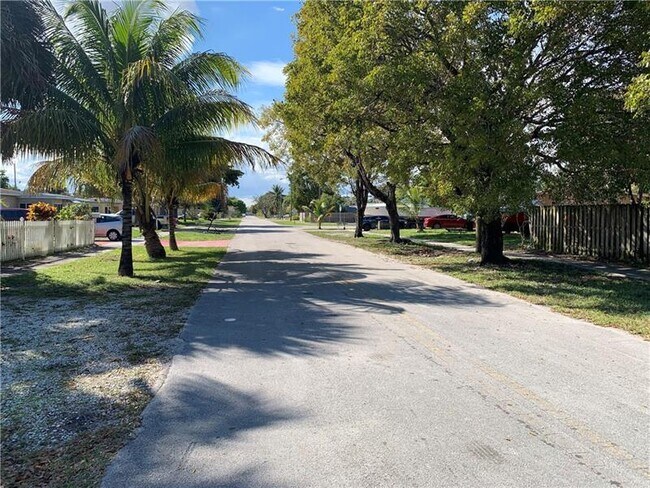 Foto del edificio - 2206 SW 5th St