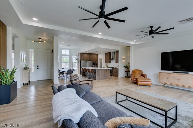 Foto del edificio - 7210 Shallowford Ave
