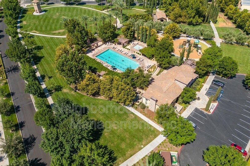 Foto principal - 4042 Trenton Ave