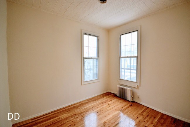 Building Photo - 269 Devoe St