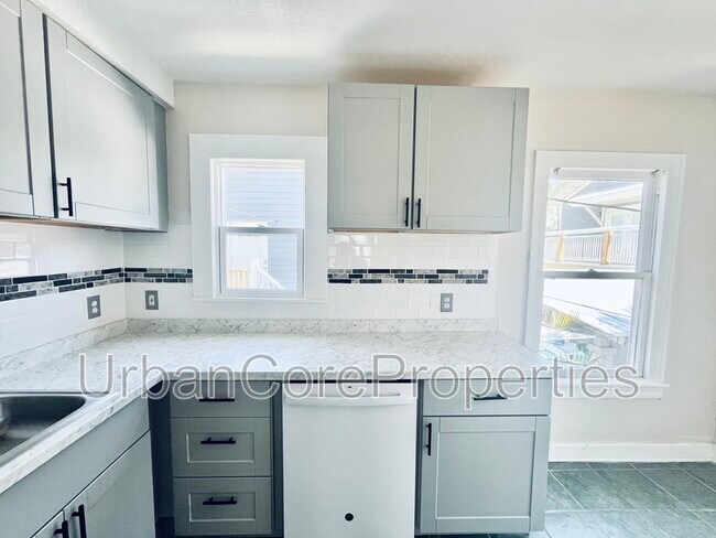 Foto del edificio - 235 7th Ave N