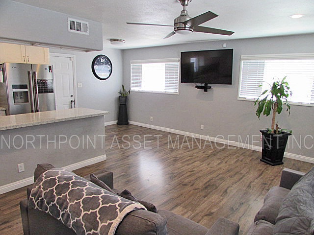 Foto del edificio - Bright and contemporary 3 bedroom, 2 bath ...