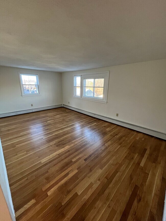 Foto del edificio - Renovated 3 Bedroom