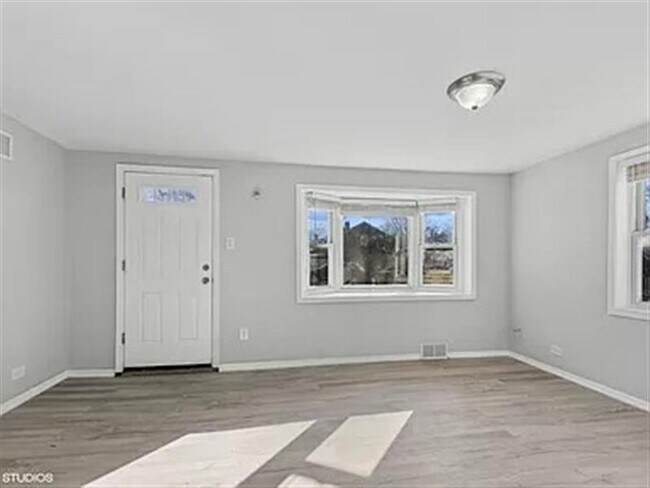 Building Photo - Gratifying Homes