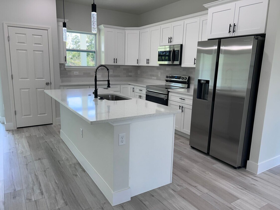 Foto principal - New Construction Rental