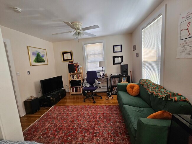 Foto del edificio - 7328 N Honore St