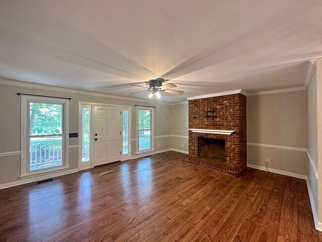 Building Photo - First Month's Rent FREE!!!  Amazing Apex H...