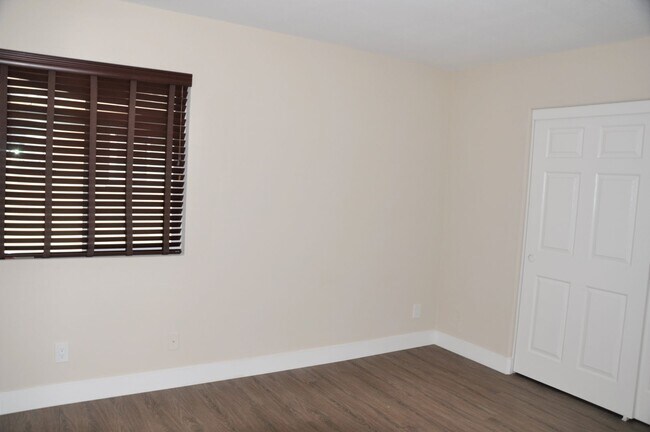 Foto del edificio - 15655 Iron Spring Ln