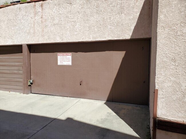 Building Photo - 1546 S Shenandoah St