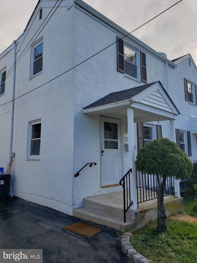 2707 St Marys Rd, Ardmore, PA 19003 Townhome Rentals in Ardmore PA