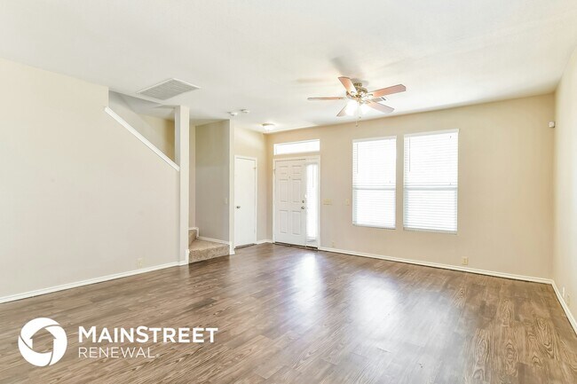Foto del edificio - 6007 Midcrown Dr