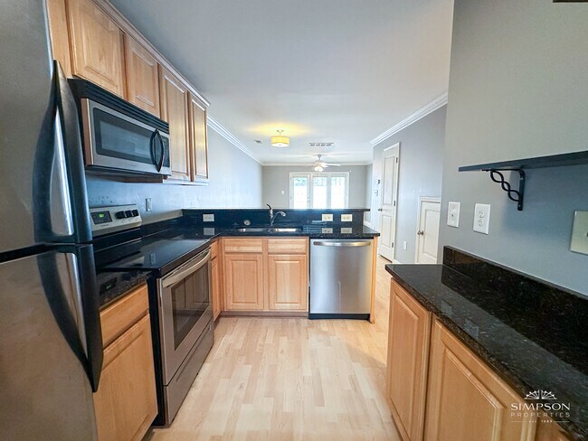 Foto del edificio - 1215 Green Oaks Ln