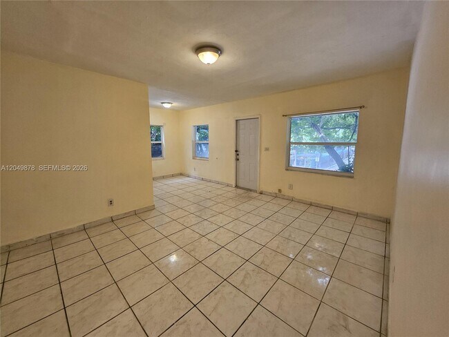 Foto del edificio - 822 SW 31st Ave