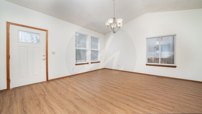 Building Photo - Updated two story in Stetson Hills