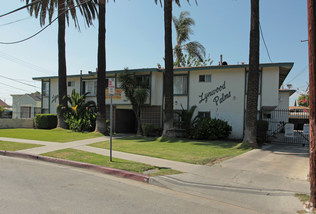 Primary Photo - Lynwood Palms