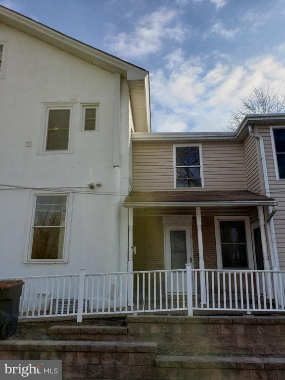 Foto principal - 662 E Marshall St