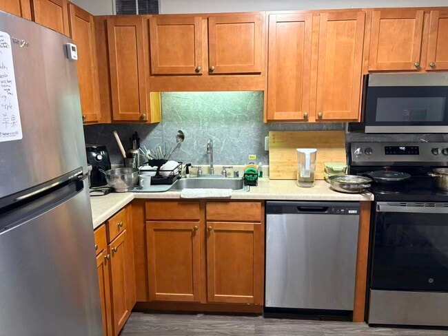 Building Photo - 211 E Ohio St