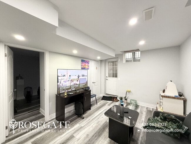 Photo du bâtiment - All-Inclusive 2-Bedroom Unit with Parking in Brampton (Utilities Included)