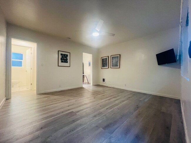 Foto del edificio - 5525 Harold Way