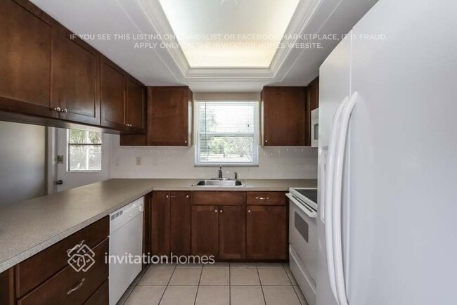 Foto del edificio - 3403 Cambridge Dr W