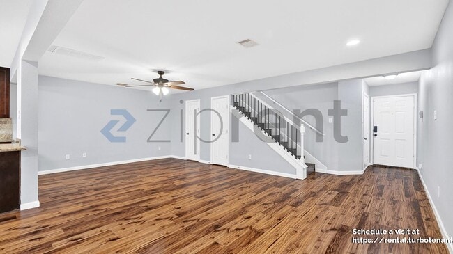 Foto del edificio - 15818 Whiteglade Ln
