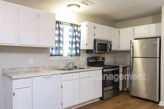 Building Photo - 4305 Cain Ave