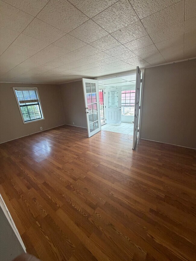 Foto del edificio - 12232 Madrona St