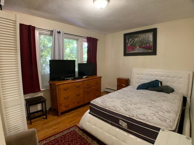 Foto del edificio - 569 Main St