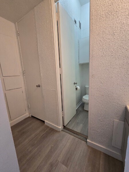 Foto del edificio - 14 Lakeway St