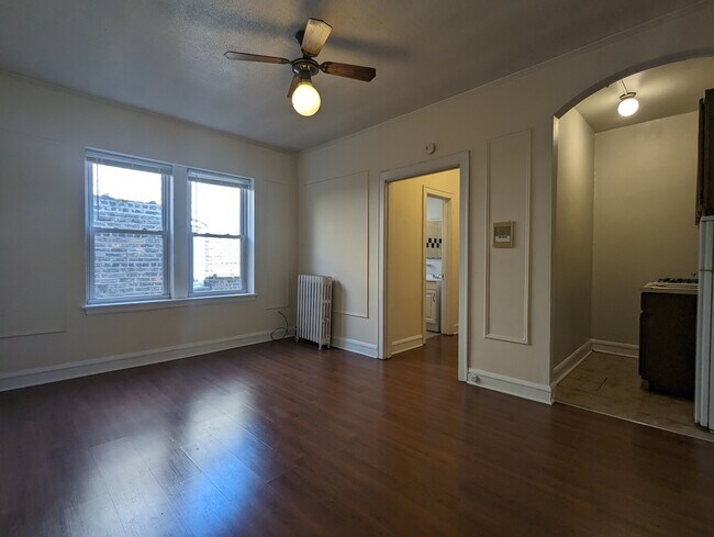 Foto del edificio - 2825 N Burling St