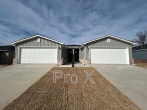 Building Photo - 114 NW 67th Ave