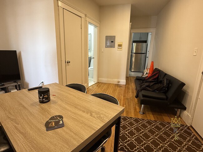 Foto del edificio - 370 Chestnut Hill Ave