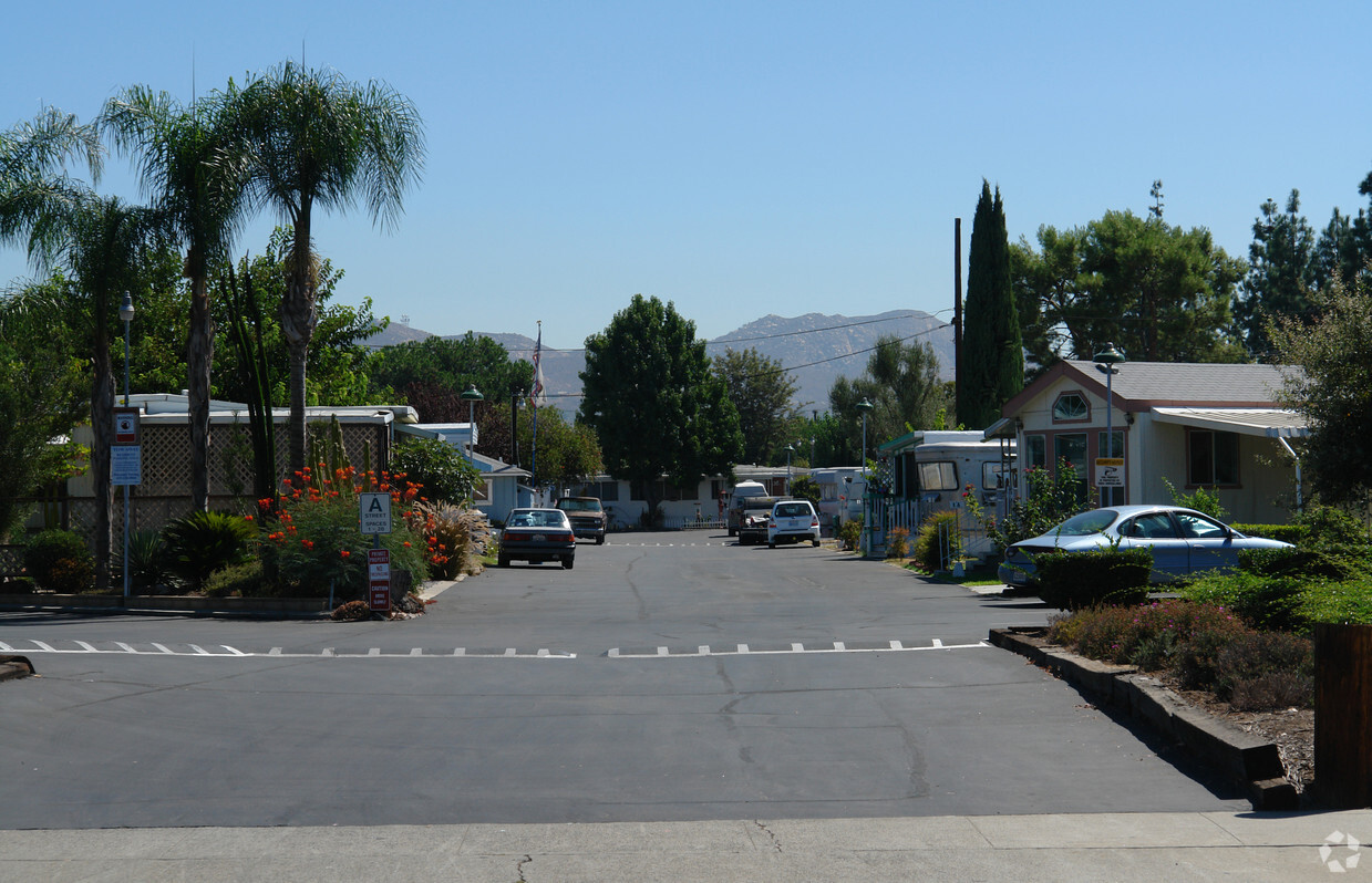 Building Photo - Olive Acres Trailer Park